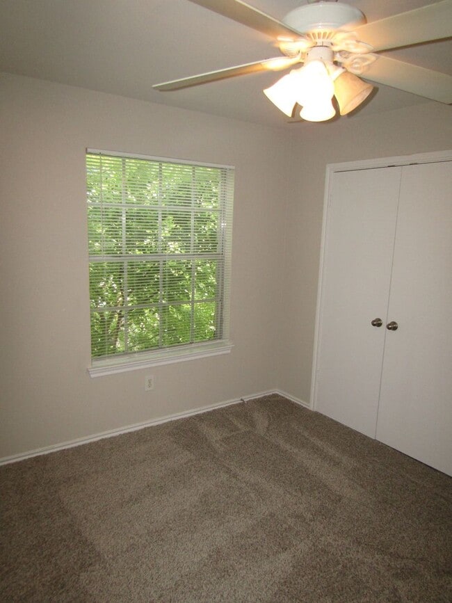 Building Photo - 8508 Apple Carrie Cove