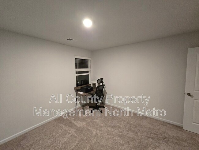 Building Photo - 193 Springwood Ln