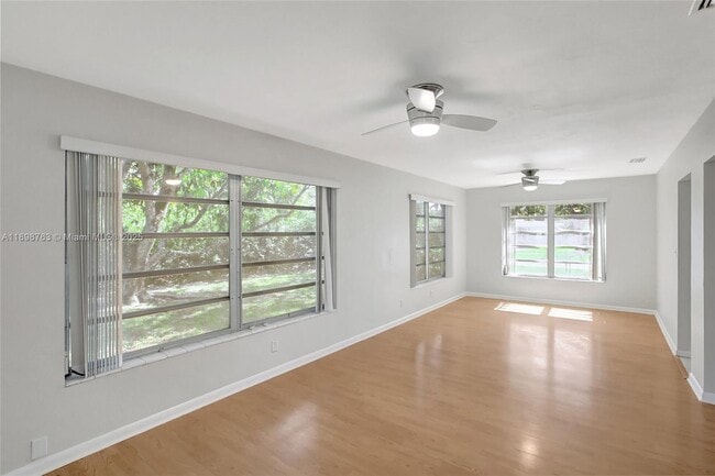 Building Photo - 5386 Balsam Terrace