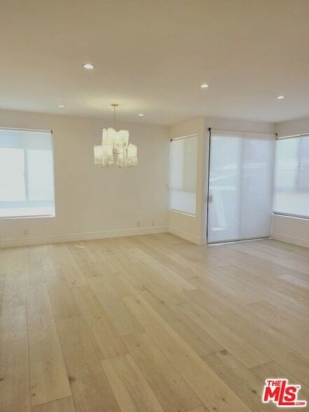 Building Photo - 12115 San Vicente Blvd