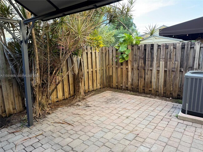 Building Photo - 7402 NW 179th Terrace