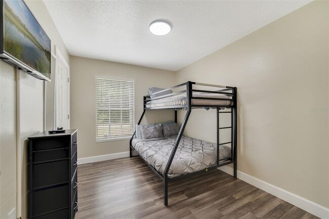 Building Photo - 40140 Palm St