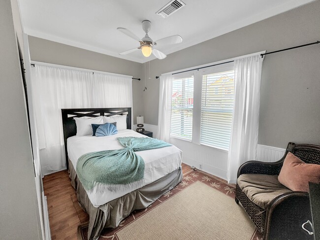 Building Photo - 1504 Christopher Columbus Blvd