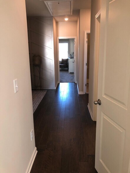 Kitchen Hallway Hardwood Floor - 2904 Weyhill Trl