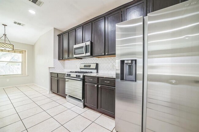 Building Photo - 3630 Spring Canyon Trail