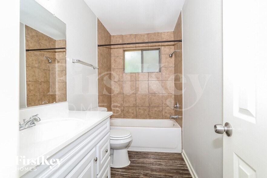 Building Photo - 5019 Monteith Dr