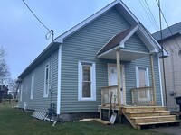 Building Photo - Single Family Home in Grove City