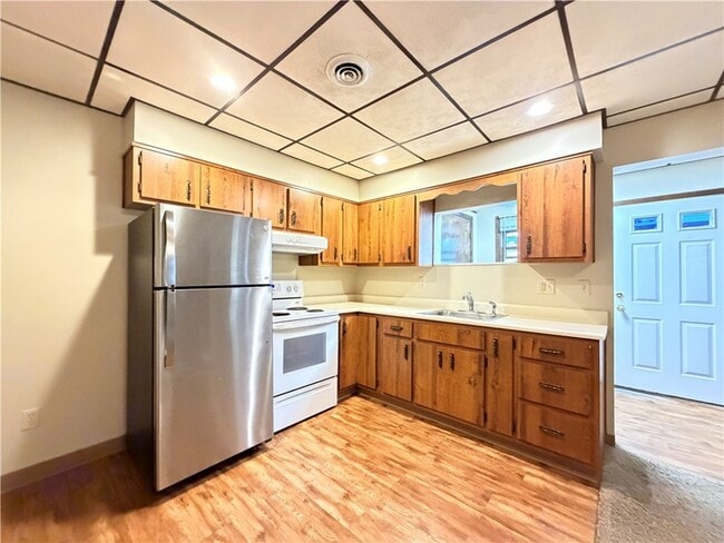 Building Photo - 24 W Pike St