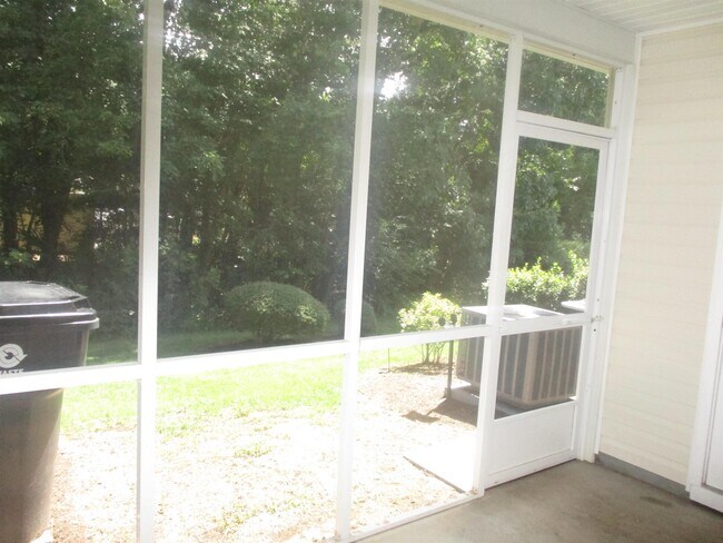 Building Photo - 156 Olde Towne Way