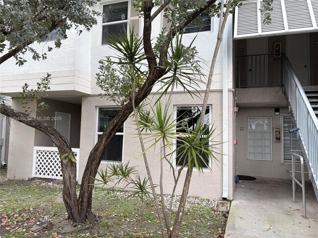 Building Photo - 17565 NW 67th Pl