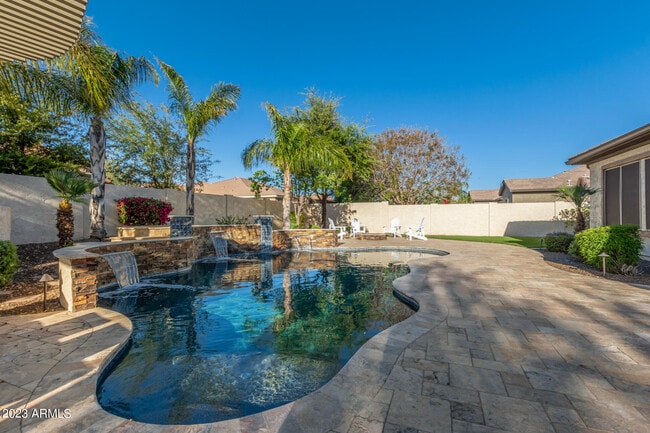 Building Photo - 19888 E Russet Rd