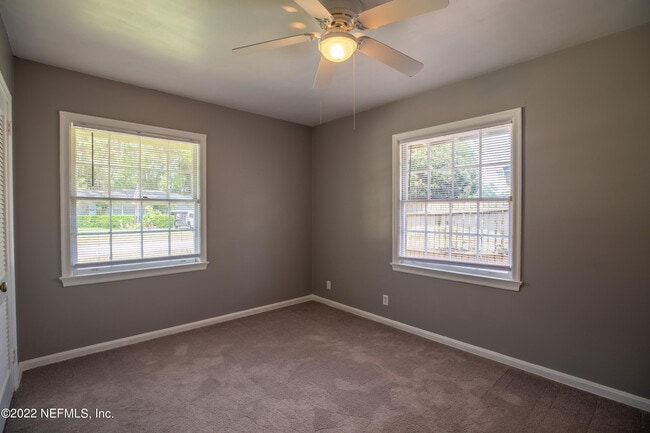 Building Photo - 6029 Clifton Ave