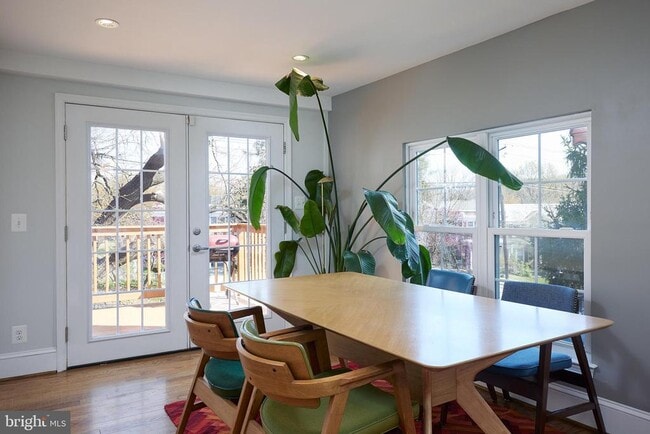 Building Photo - 421 Longfellow St NW