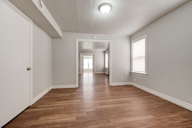 Building Photo - 817 East Dr