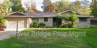 Building Photo - 5866 Saunders Ave