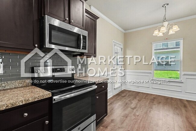 Building Photo - 6121 Hickory Ln Dr