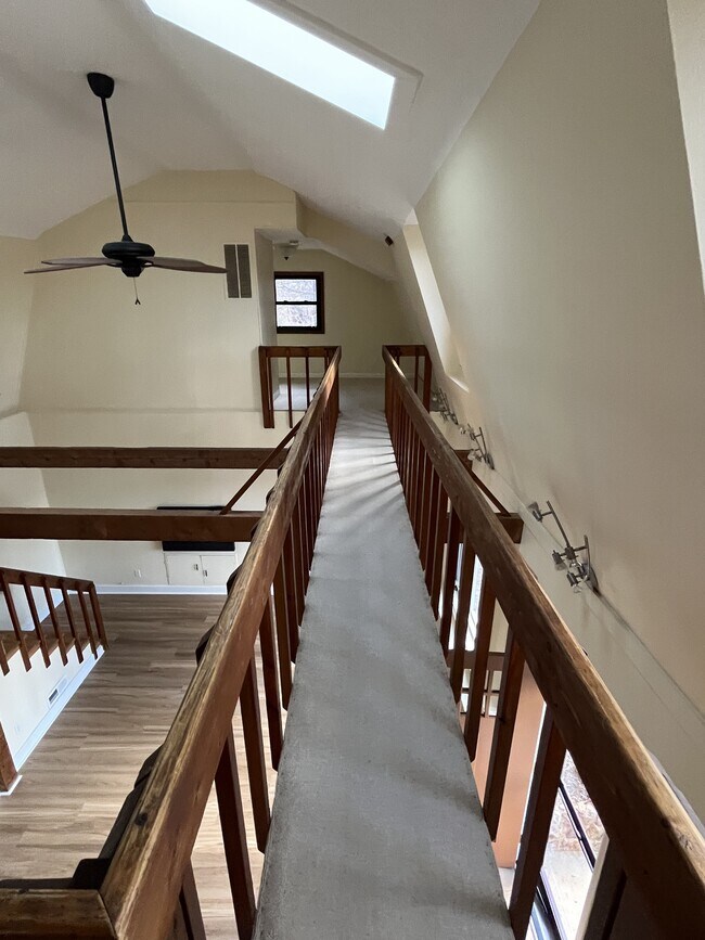 Building Photo - 51 Buck Spgs Acrs