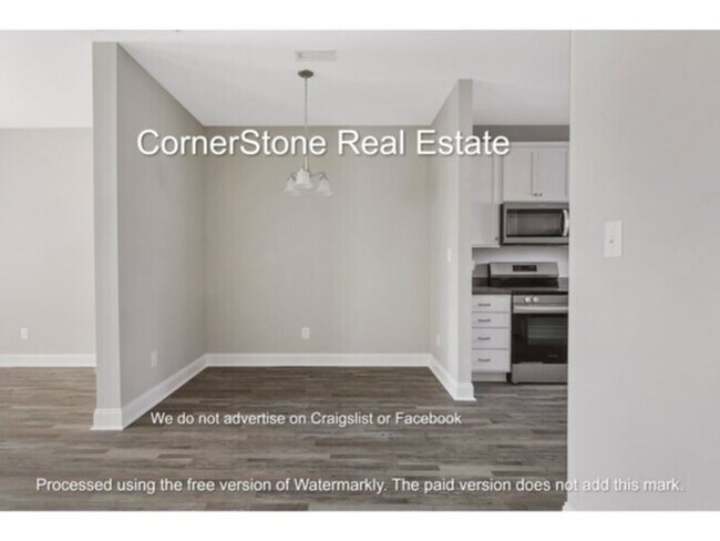 Building Photo - 2856 Little Dr