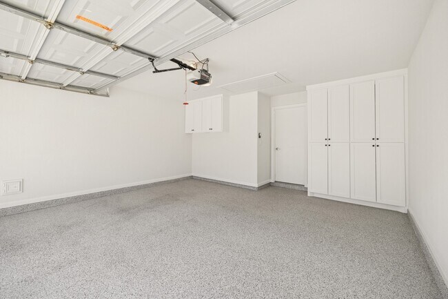 Building Photo - 2806 Crescent Star Rd