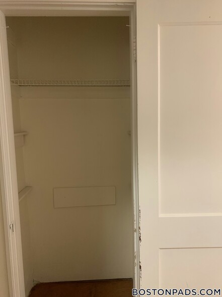 Building Photo - 437 Cambridge St