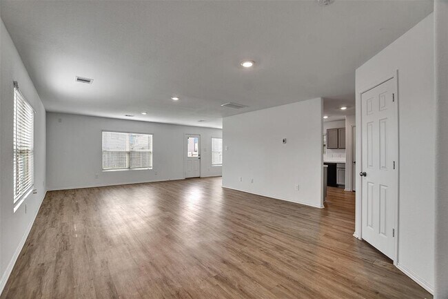 Building Photo - 1518 Carmona Ct