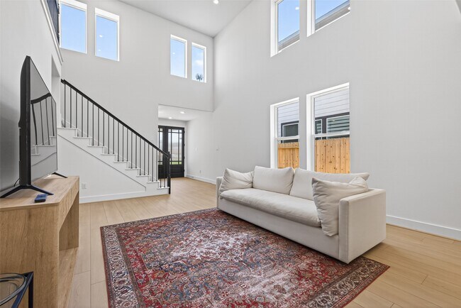 Building Photo - 4333 Avron Dr