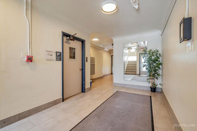 Building Photo - 70 Terra Vista Ave
