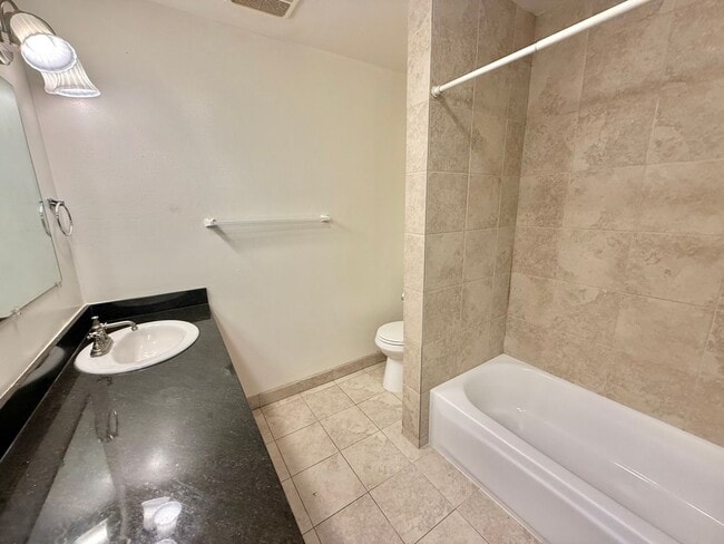 Building Photo - CAMBRIAN - Remodeled upstairs unit - great location near downtown Campbell