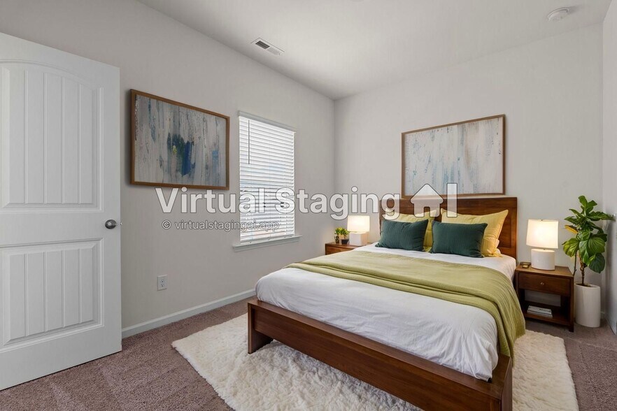 Building Photo - 827 Biltmore Dr