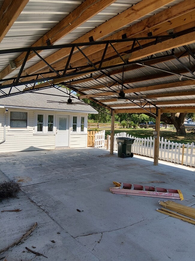 Building Photo - 5601 Bob O Link Rd