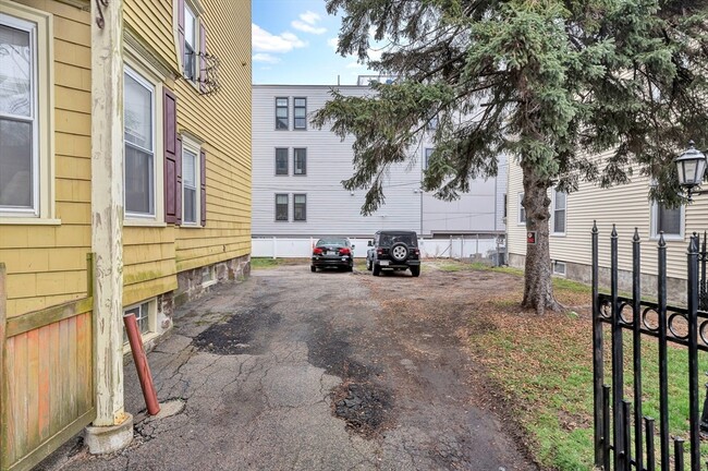 Building Photo - 783 Dorchester Ave