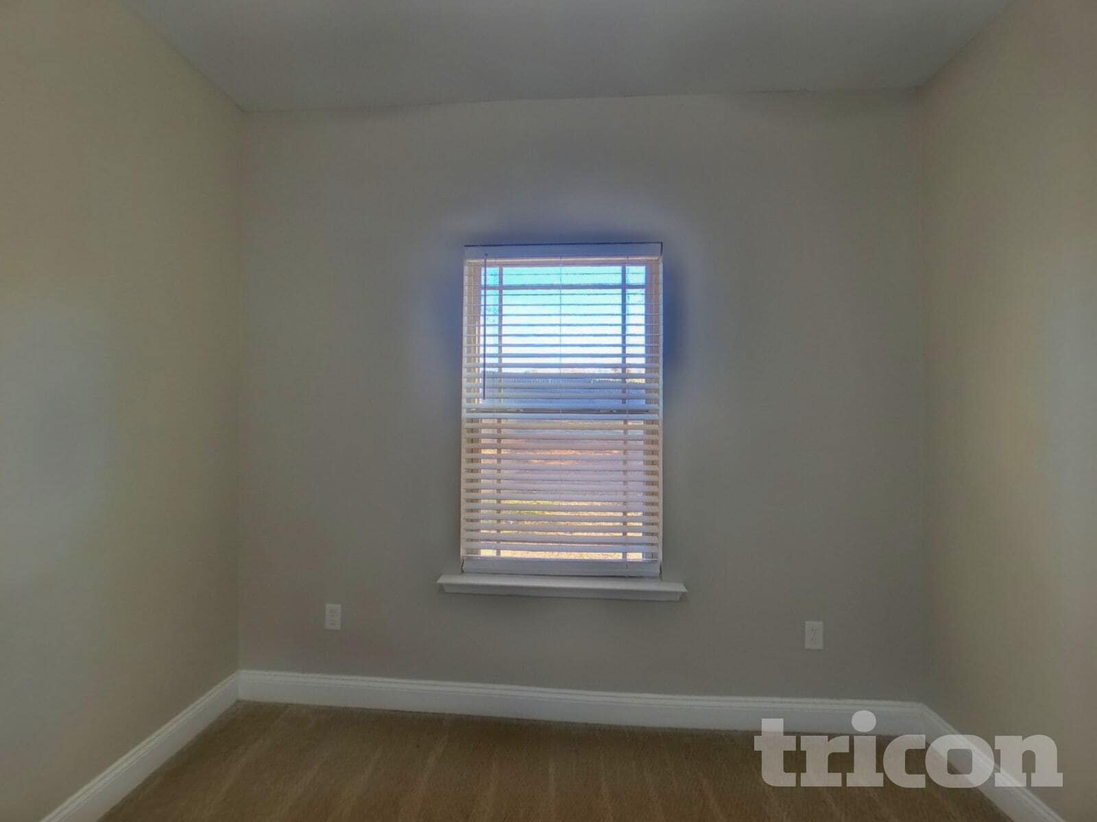 Building Photo - 506 Airdale Ln