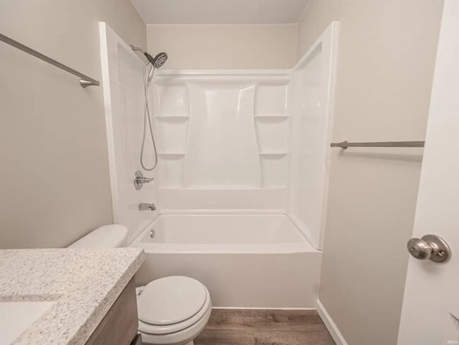 Building Photo - Washington Avenue