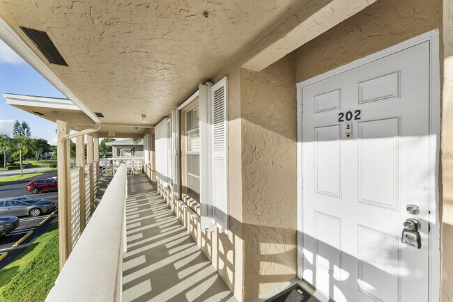 Building Photo - 1050 Citrus Way