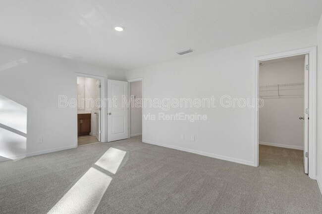 Building Photo - 1122 Bradford Pk Dr