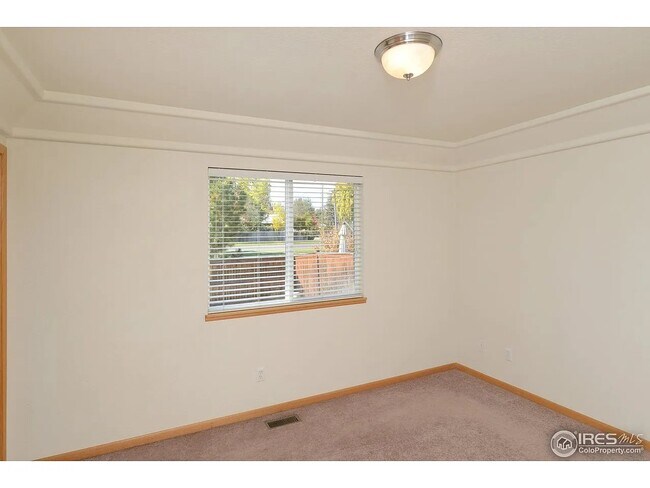 Building Photo - 385 Blue Azurite Ave