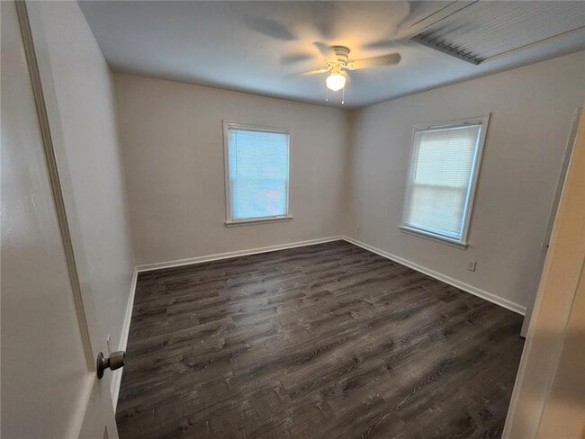 Building Photo - 2431 N Decatur Rd