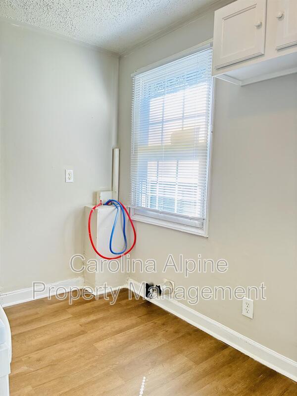 Building Photo - 2341 Arden St