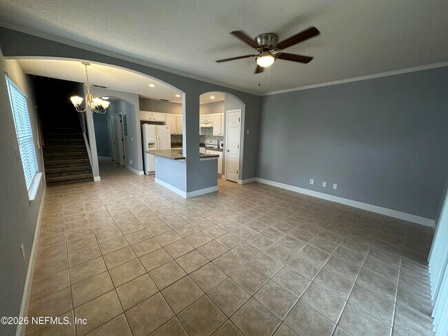 Building Photo - 1827 Lago Del Sur Drive