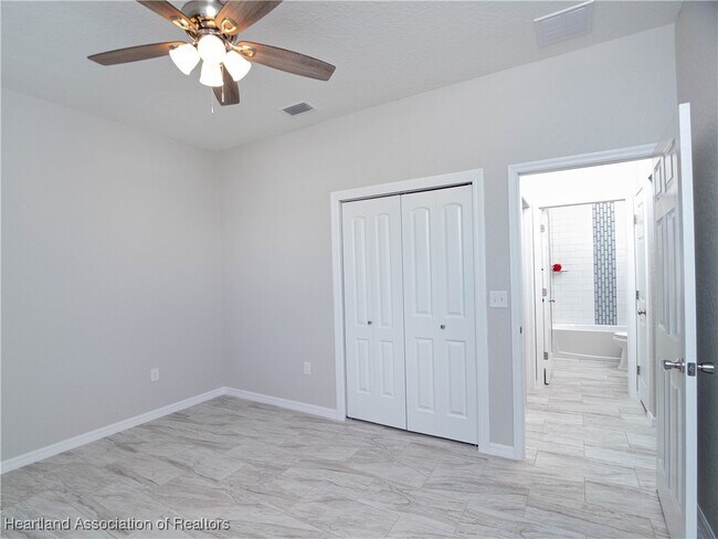 Building Photo - 836 Hanover Ave