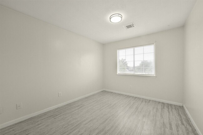 Building Photo - 839 Autumn Point Ln
