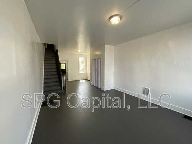 Building Photo - 156 Hamilton Ave