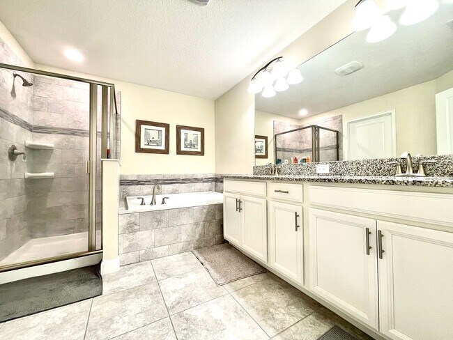 Building Photo - Available Move In 06/01! - Beautiful 3 Bed...