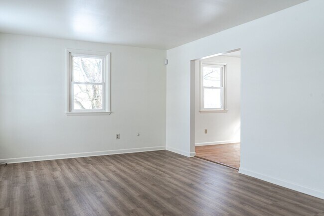 Building Photo - **Charming Colonial in Picturesque Lower Milford Township**