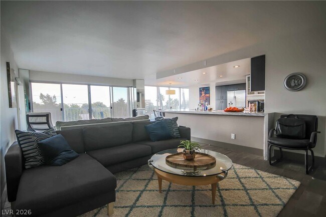 Building Photo - 3111 Bel Air Dr