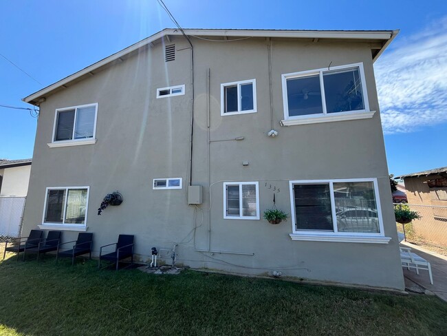 Building Photo - 1335 Lemon St