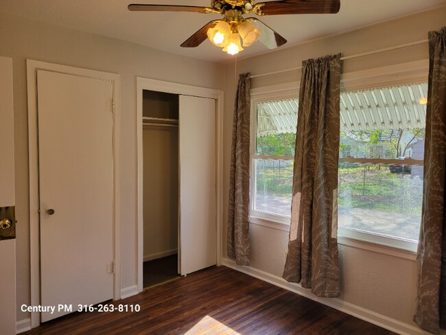 Building Photo - 219 S St Paul St