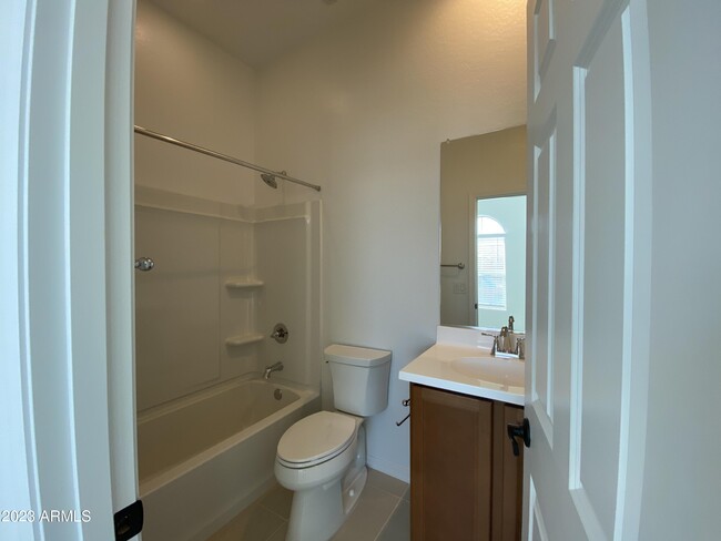 Building Photo - 442 W Golden Aspen Dr