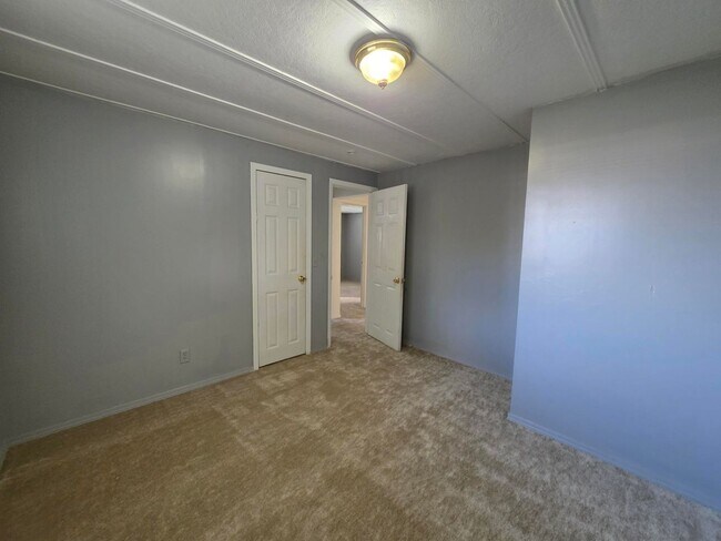 Building Photo - 65 S 6th St