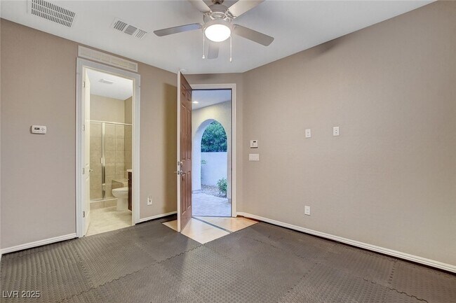 Building Photo - 12217 Nasino Ave